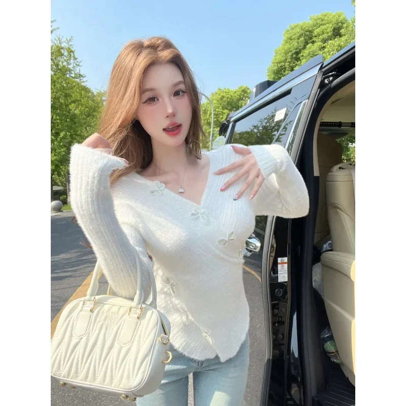 Милый свитер из ангоры с бабочкой женский нерегулярный воротник утягивающий