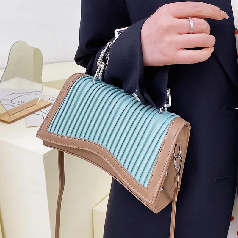 

Chain Small PU Leather Stripe Crossbody Bag for Women 2022 Brand Trendy Summer Fashion Designer Shoulder Bag Handbags and Purses