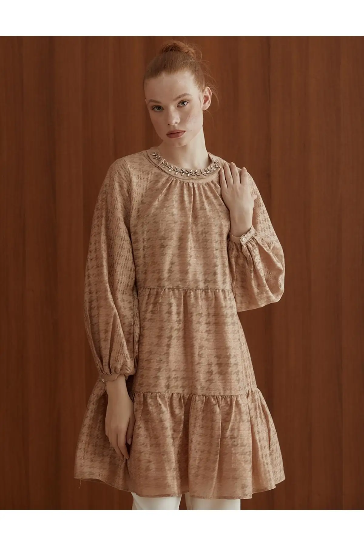 Рисунок 2 - Женское стильное бежевое повседневное