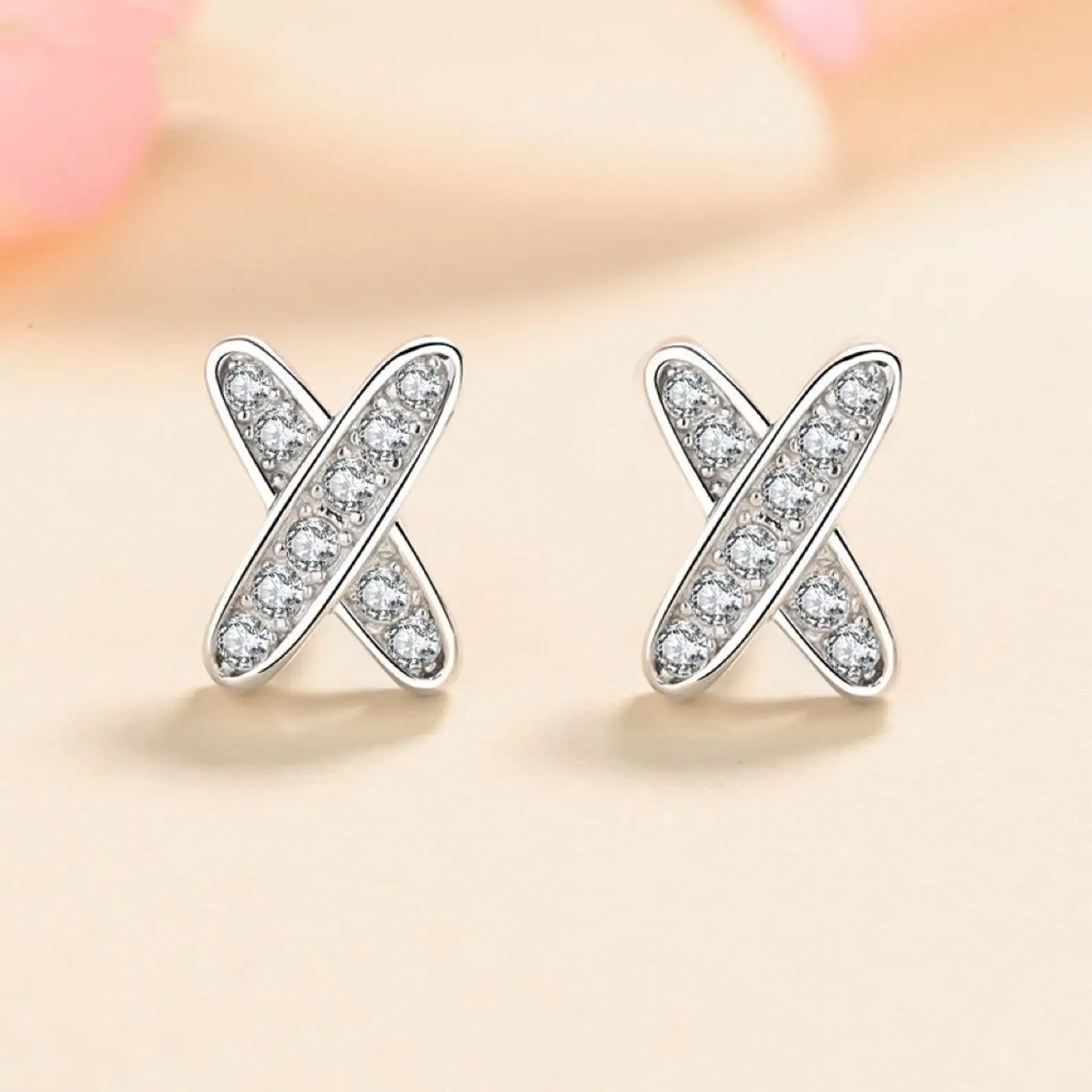 

Free Shipping Items Moissanite Earrings Eternity 0.5CT Piercing 925 Silver Earrings For Teens Luxury women's Earrings Luxury