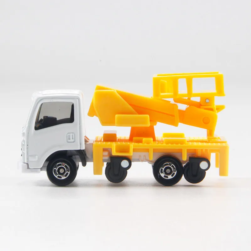 Фото Оригинальная модель TAKARA TOMY Tomica No.17 Isuzu ELF Road-rail Vehicle 1/?? Коллекционная модель из литого сплава с подвижной подвеской и шарнирной стрелой №3