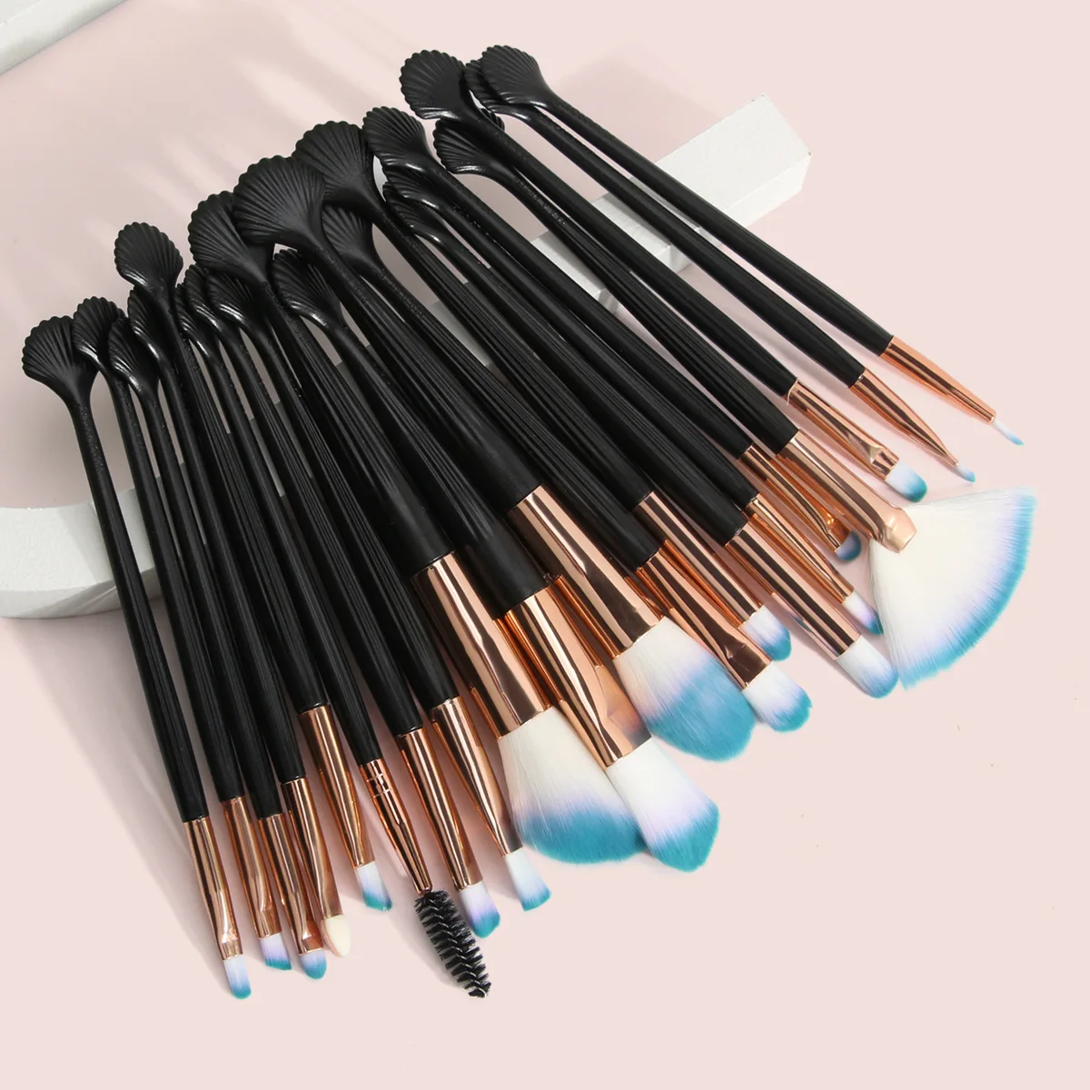 

20pcs Makeup Brushes Set Foundation Eyeshadow Blending Lip Fan Shell Make Up Brush Kit Synthetic Hair Gift Set For Women