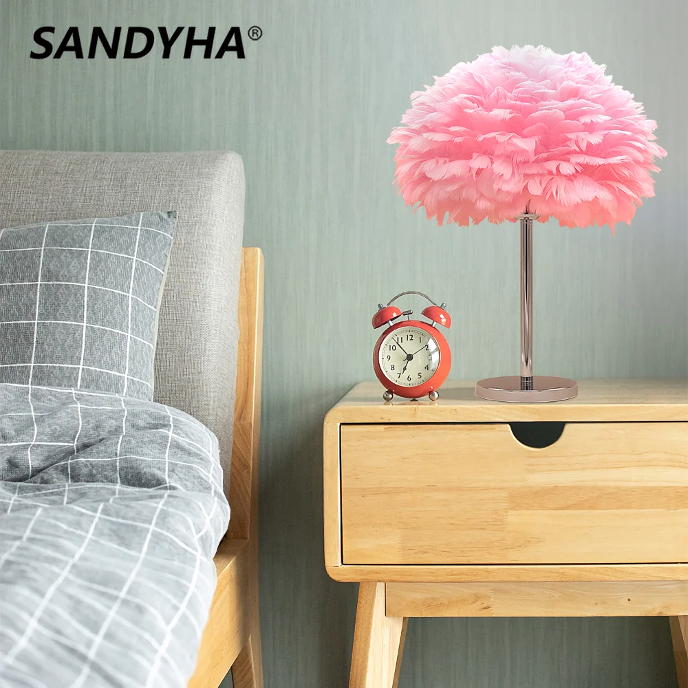 Купи Lighting Luxury Modern Table Lamp Feather Iron Art White Pink Led Night Light Indoor Living Room Bedroom Bedside Desk Lampshade за 5,339 рублей в магазине AliExpress