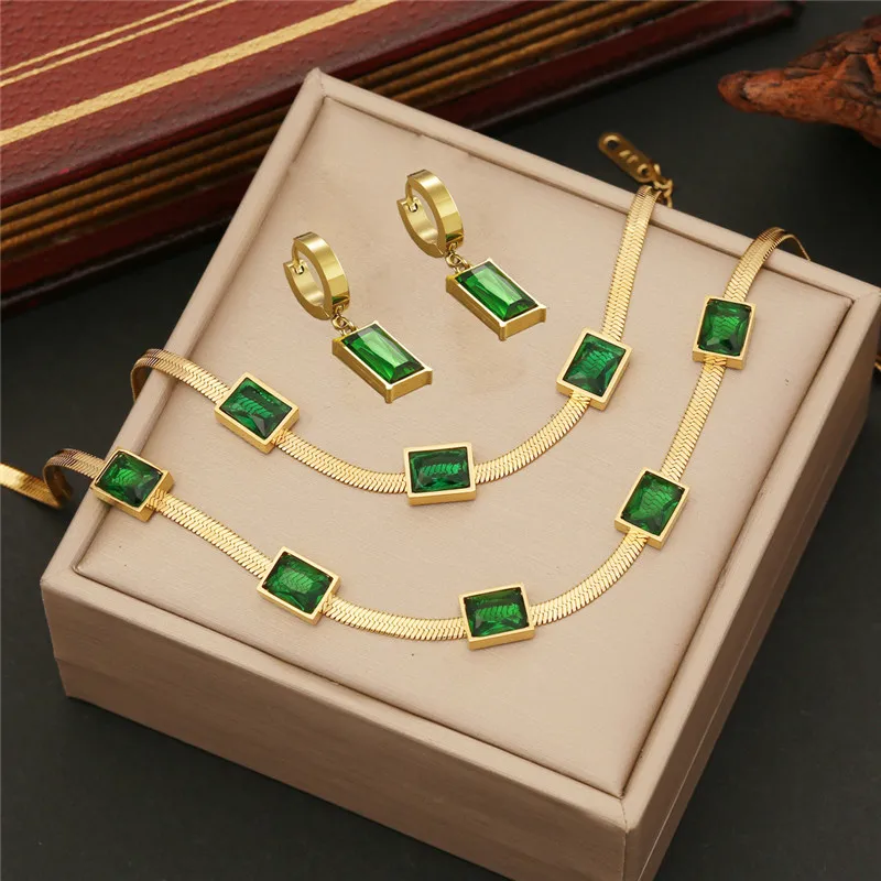 Женский комплект из колье и серёжек нержавеющей стали