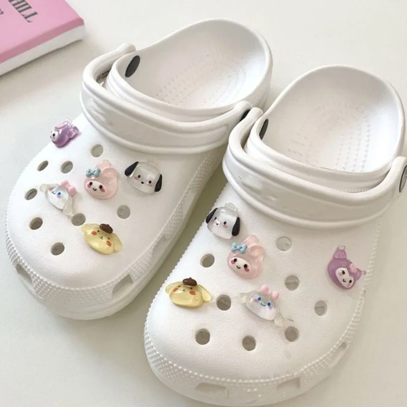 MINISO Sanrio комплект подвесок для обуви женщин Kuromi Cinamonroll клубничный медведь