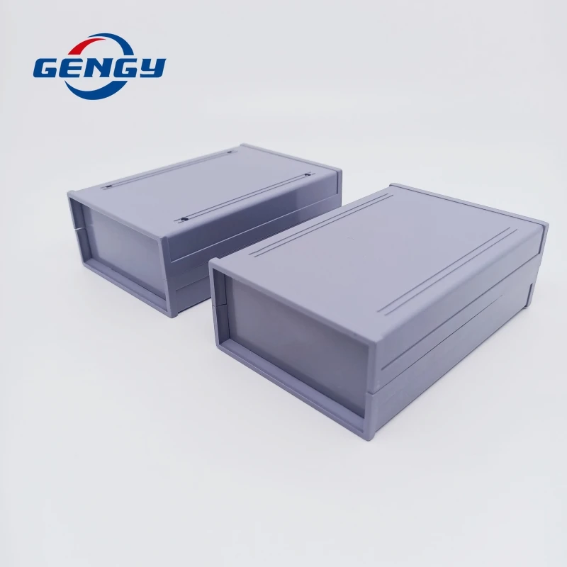 

1 шт., пластиковая коробка с винтами, 120x80x40 мм