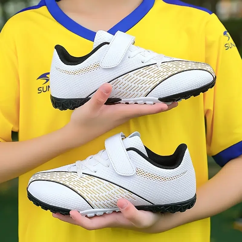 New Kid's Breathable Anti-slip Cleat Lightweight Durable Softness Sneakers For Outdoor Running Training