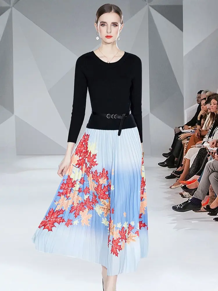 Женское трикотажное платье с длинным рукавом поясом и плиссированной юбкой в