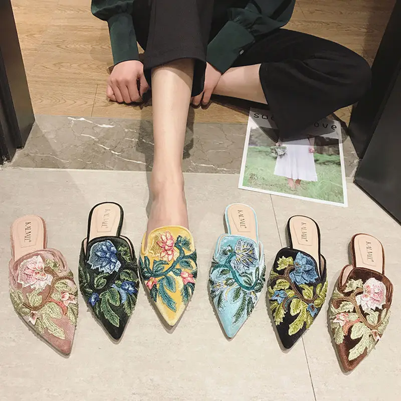 

Baotou Embroidered Sandals and Slippers Women's Spring/summer 2022 New Fashion Flat Embroidered Slippers Pointed Muller Shoes