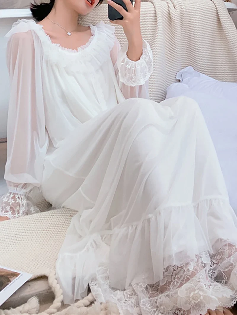 Рисунок 2 - Женское кружевное платье в стиле