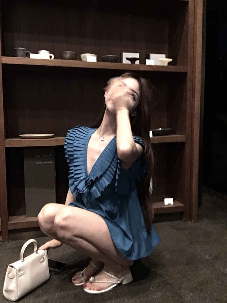 Женская модельная дизайнерская рубашка привлекательная красная плиссированная