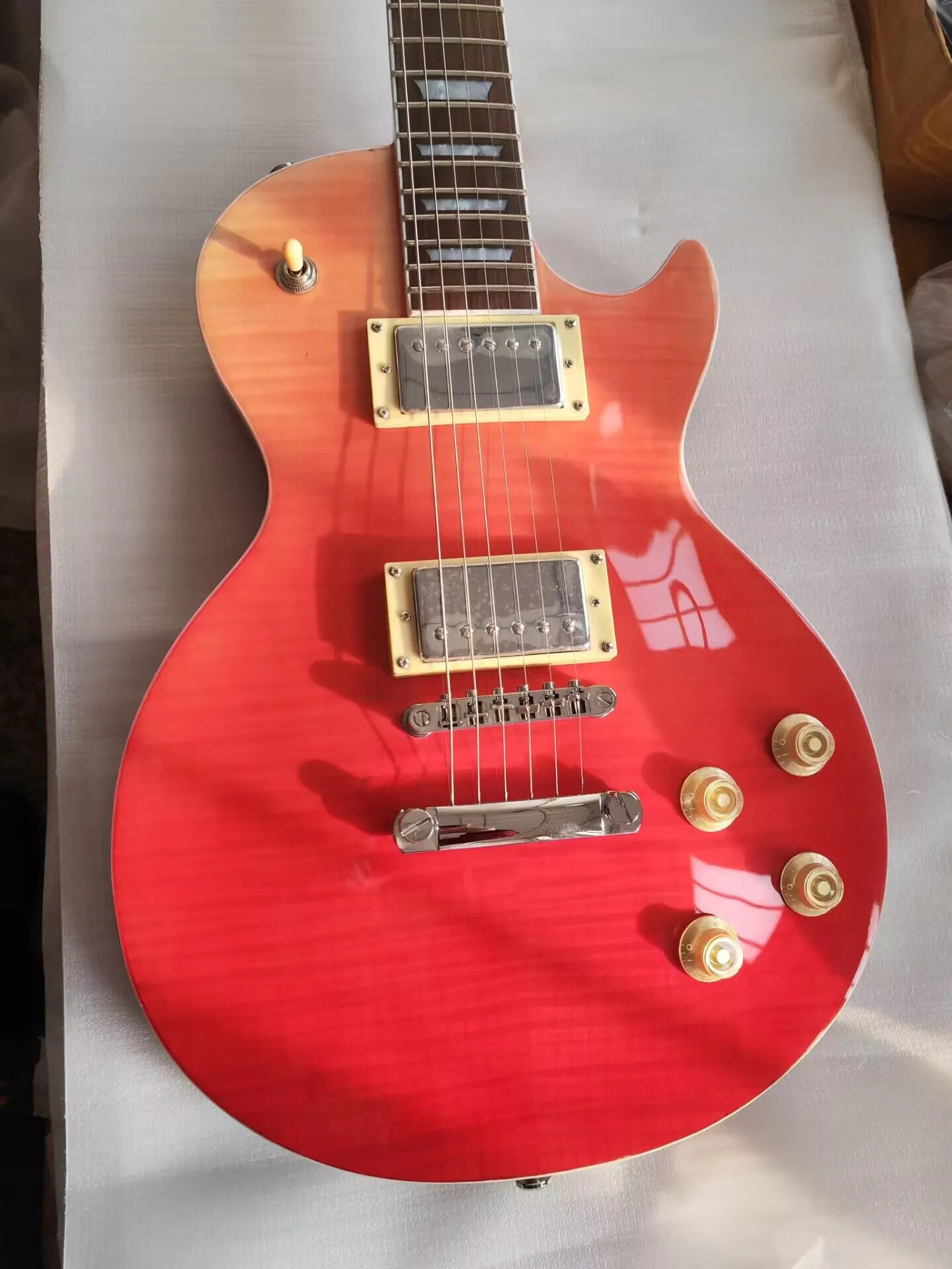 

Электрическая гитара Classic LP, 22 лада, вишня, Sunburst, корпус, активные пикапы, хромированные компоненты