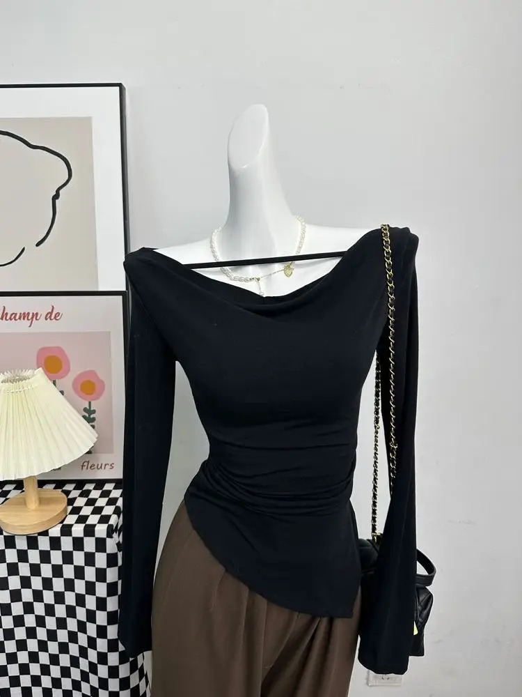 Осенняя футболка с длинным рукавом Pure Desire 2023 приталенный черный топ открытым