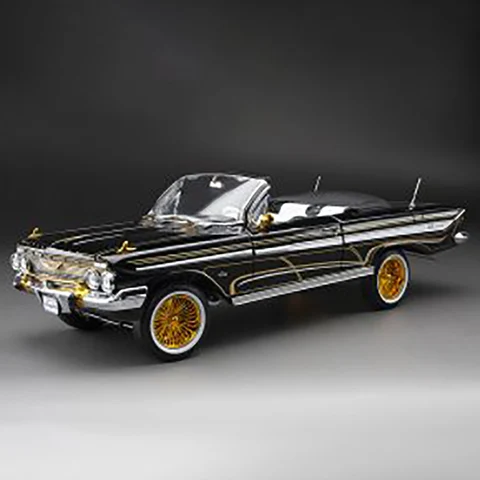 SunStar 1/18 модель спортивного автомобиля Impala 1961
