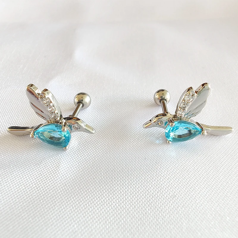 

1 pair of 316L stainless steel spiral hummingbird earrings set with sparkling blue zircon for ladies or girls perforated jewelry