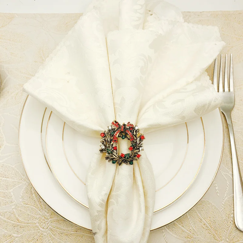 

4PCS/Metal Christmas wreath napkin ring table decoration ornaments for Christmas family hotels, weddings and other gatherings
