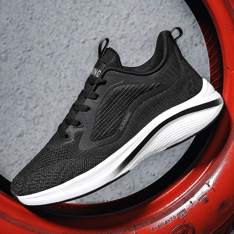 Рисунок 3 - Мужские кроссовки для бега