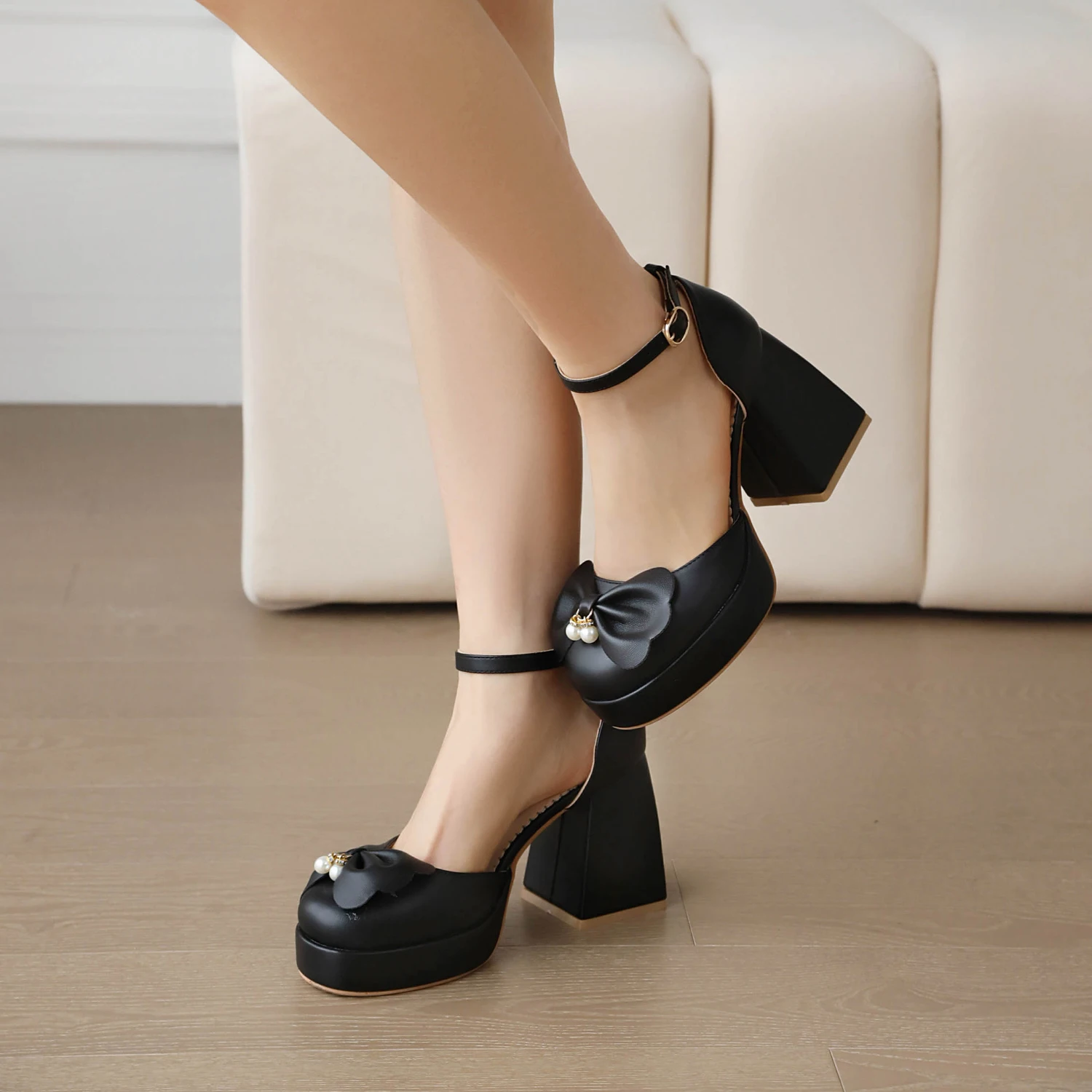 Cosplay Lolita Summer Sandals Women 2023 Pink High Heels Large Size 44 45 46 Kawaii Gothic Black White for Kids Girls Bow Pumps