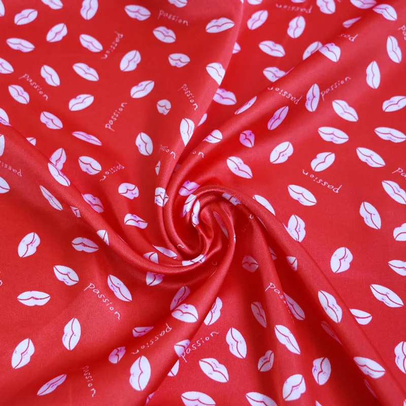 

100cmx148cm Sexy Lips Pop Five Pointed Star Cute Love Print Soft Satin Fabric For Shirt And Silk Scarf
