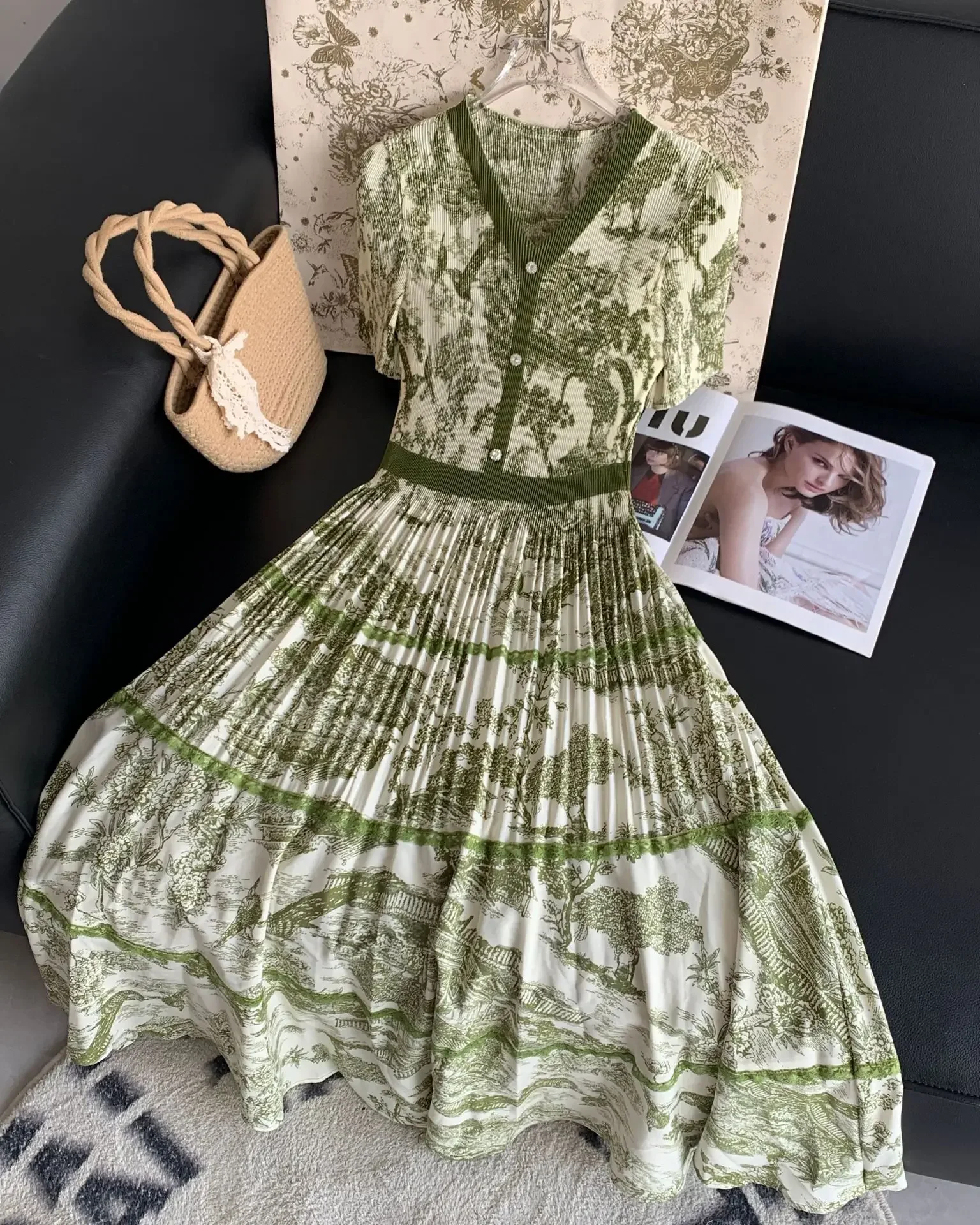 Плиссированное Платье Новинка лета 2024 модные повседневные плиссированные