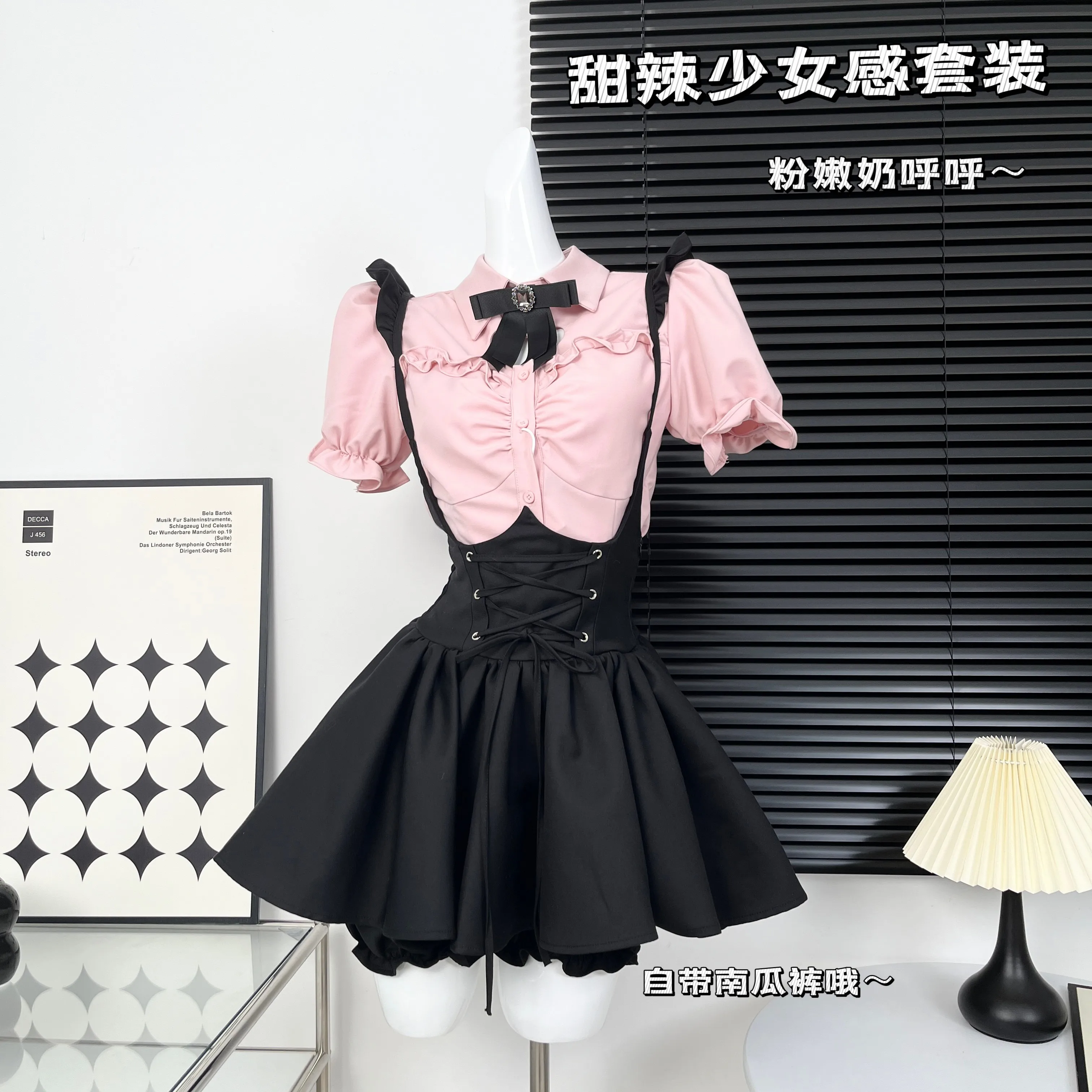 

Летний костюм, черное Плиссированное мини-платье, женское милое винтажное платье в стиле преппи с завышенной талией без рукавов на бретелях...