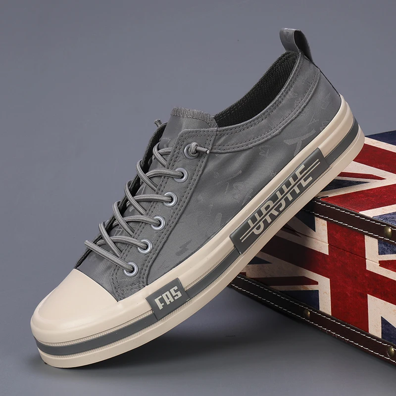 Рисунок 2 - Мужские парусиновые туфли