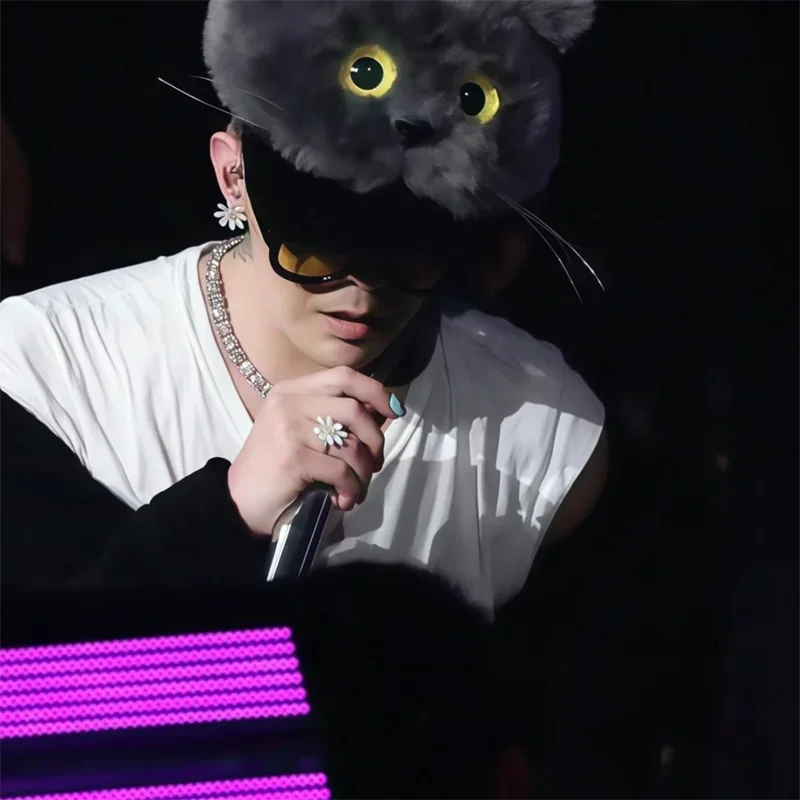 Фото Кепка HOT Kpop Bigbang GD Same Плюшевая шляпа Концертная G-DRAGON Серые кошки Серьги Волокна Милые животные Унисекс Хип-хоп Панама Подарок №3