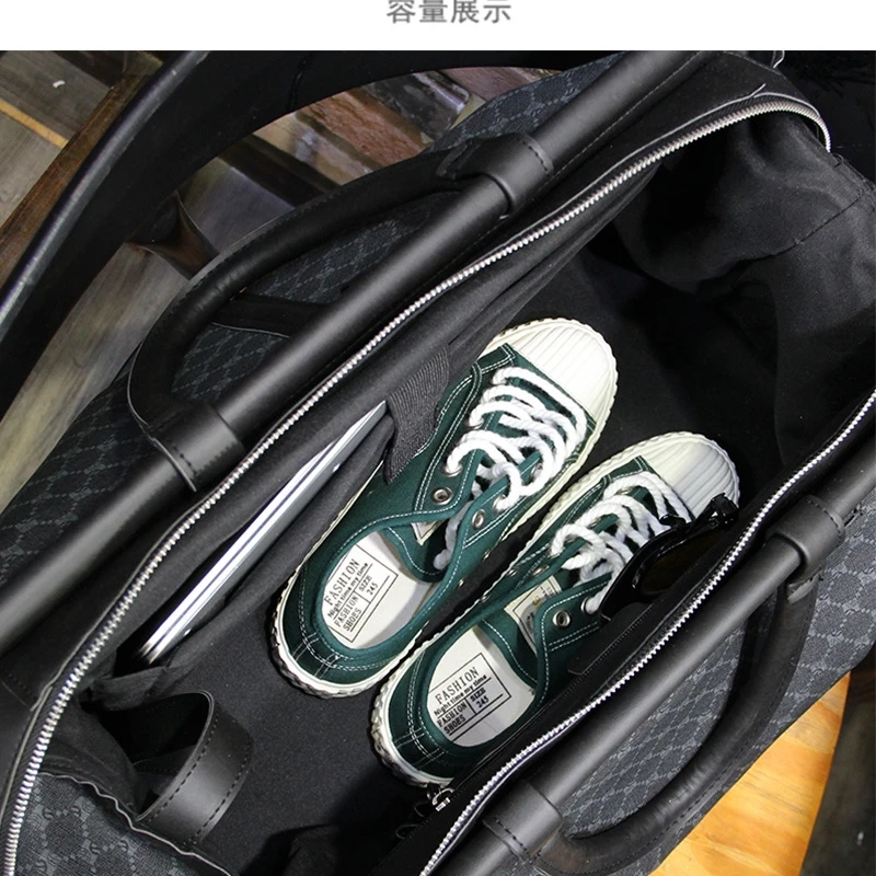 Модная клетчатая дорожная сумка мужская большая вместительная с ручками сверху