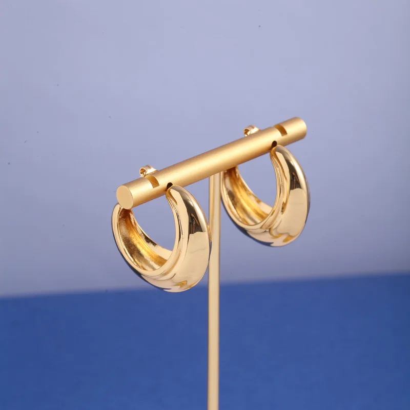 

European and American Personalized Minimalist Style Metal Gold-Plated Glossy Crescent Moon Geometric C- Shaped Eardrop Earring