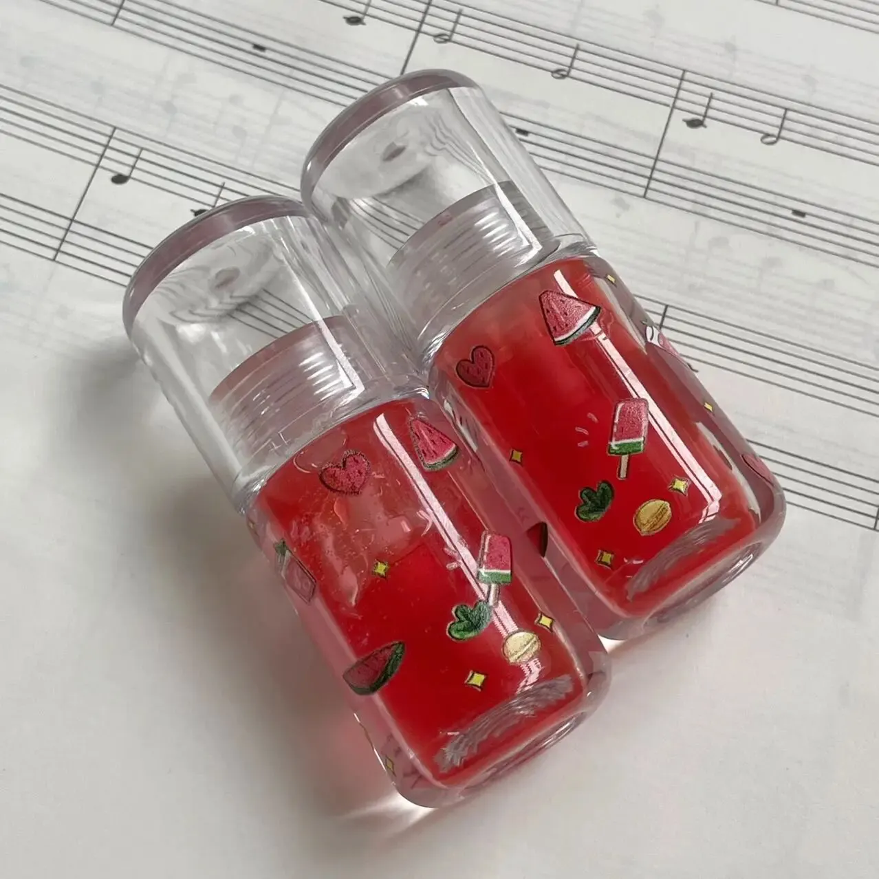 Блеск для губ HERORANGE HR450 уменьшает сухость увлажняет и линии обеспечивая