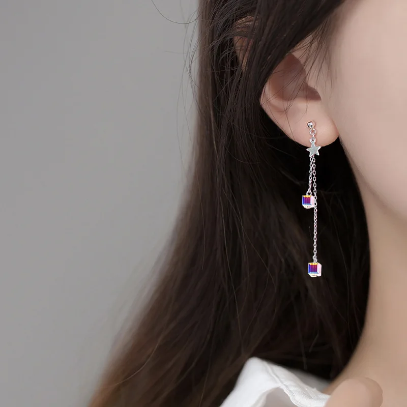 Милые элегантные висячие серьги-подвески в виде сахарного Куба со звездами и