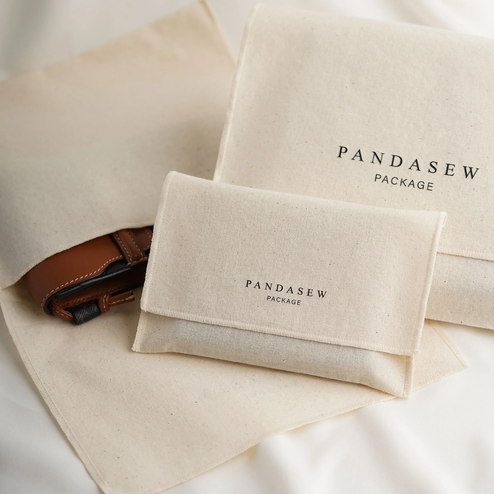 

Custom Logo 6x6cm 8x6cm 8x8cm 10x10cm Natural Promotional Muslin Bag Cotton Dust Bag Covers Gift Packaging Envelope Bags