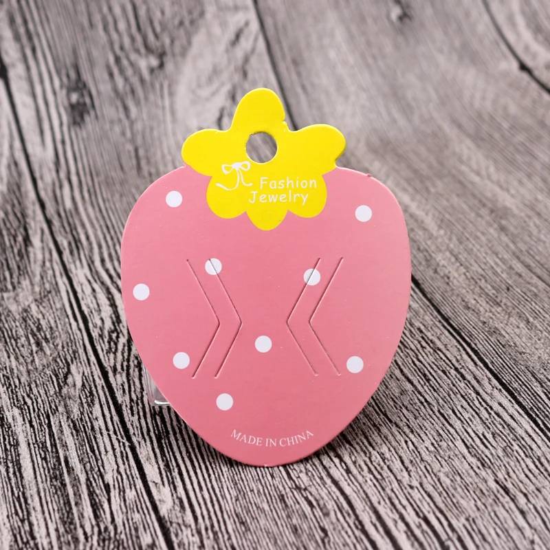 100pcs 6.3*8.5cm Strawberry Shape Hanging Tags Label Kids Hair Clip Card Hairpin Barrette Jewelry Display Cards Customized logo - купить по