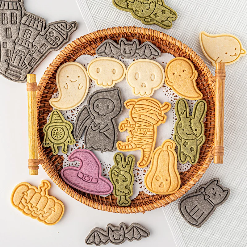 

2022 New Halloween Cookie Mould Cartoon Ghost Mummy Castle Kitten Dessert Cookie Cutter Cute Animal Biscuit Mold Baking Tools
