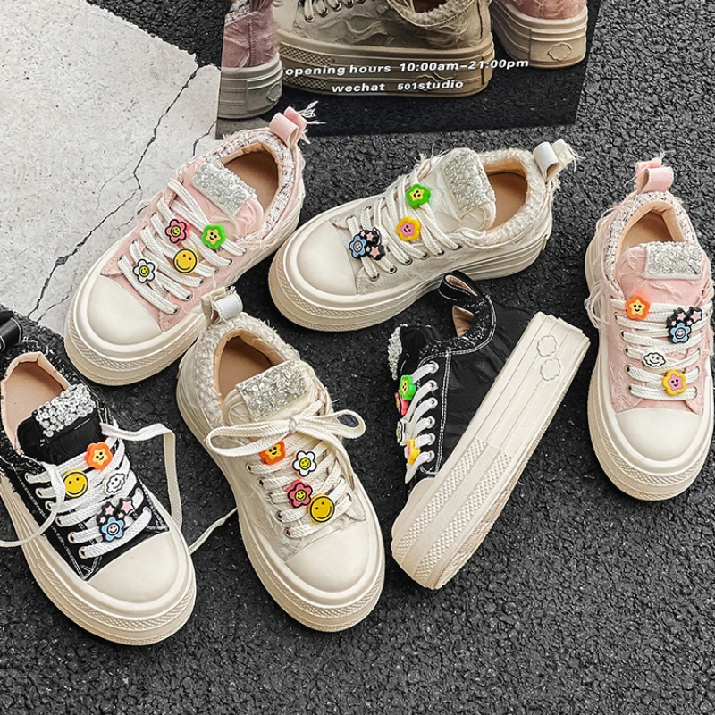 

Женская обувь с украшением улыбающегося лица, повседневная обувь на толстой подошве, холщовые кроссовки с цветами, женская обувь на платформе
