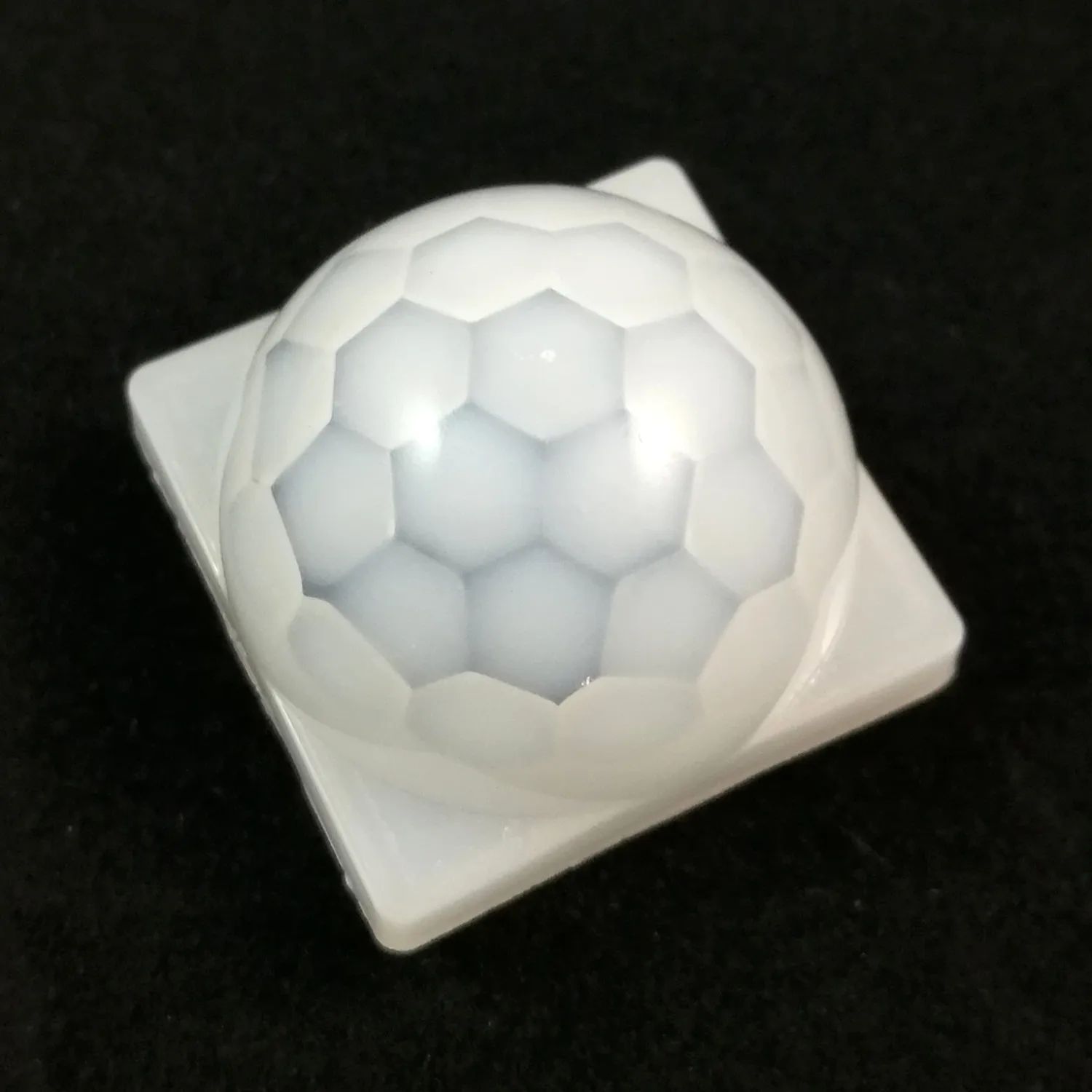 Различные линзы френеля для пироэлектрического сенсорного переключателя D203S |