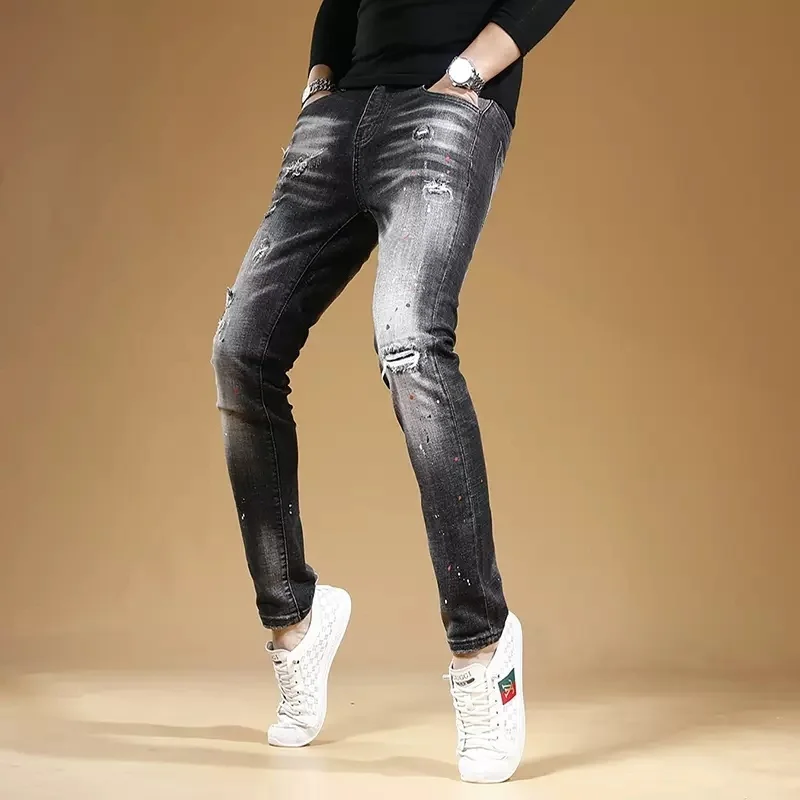 Рисунок 4 - Рваные осенние мужские джинсы