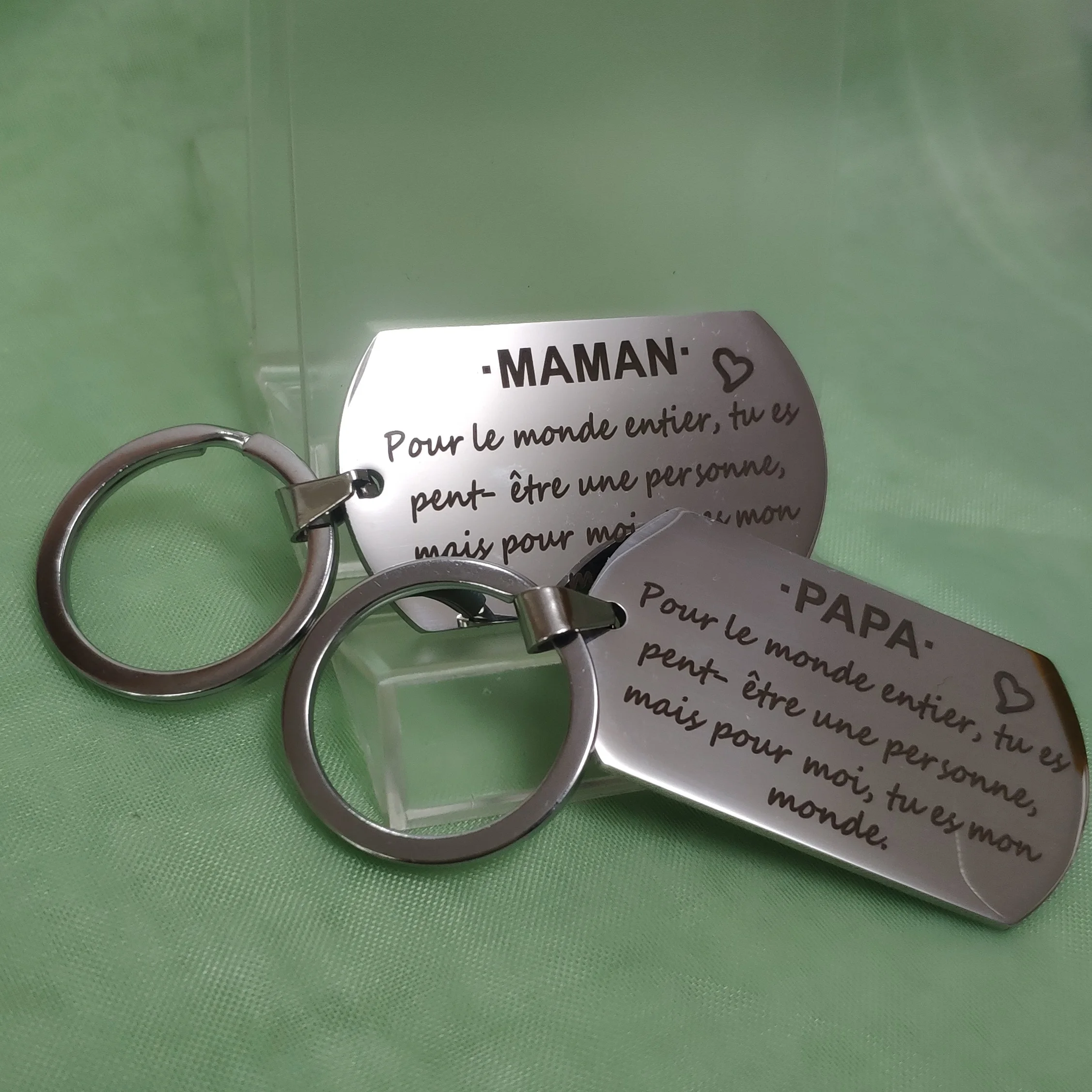 

Keys Holder PAPA MAMAN French Phrase METAL PLATE Keyring MOTHER'S DAY Ornaments STAINLESS STEEL BIRTHDAY GIFT THANKSGIVING