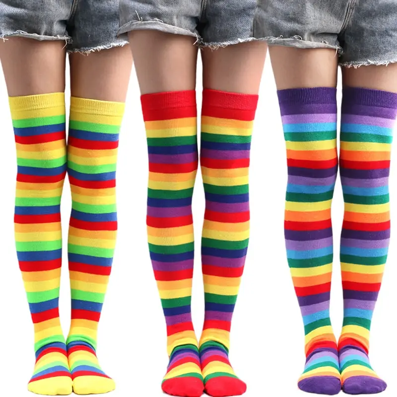 

Сексуальные женские радужные носки для девочек, женские чулки, красочные полосатые длинные Гольфы выше колена, косплей-костюм, вязаные Стрейчевые чулки