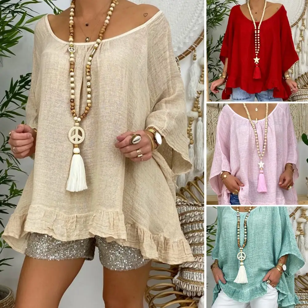 Блузка женская с рукавом летучая мышь и оборками на подоле |