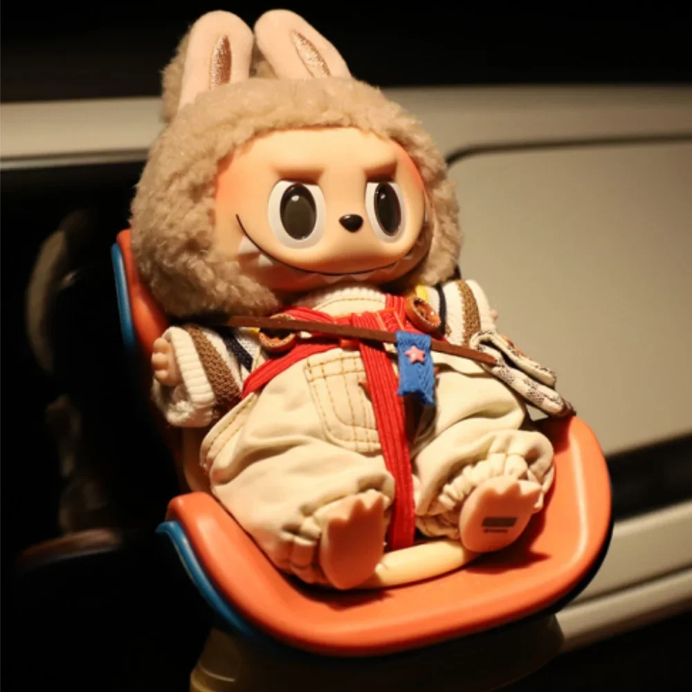 Лидер продаж Labubu приспосабливается к модели безопасного сиденья удобное