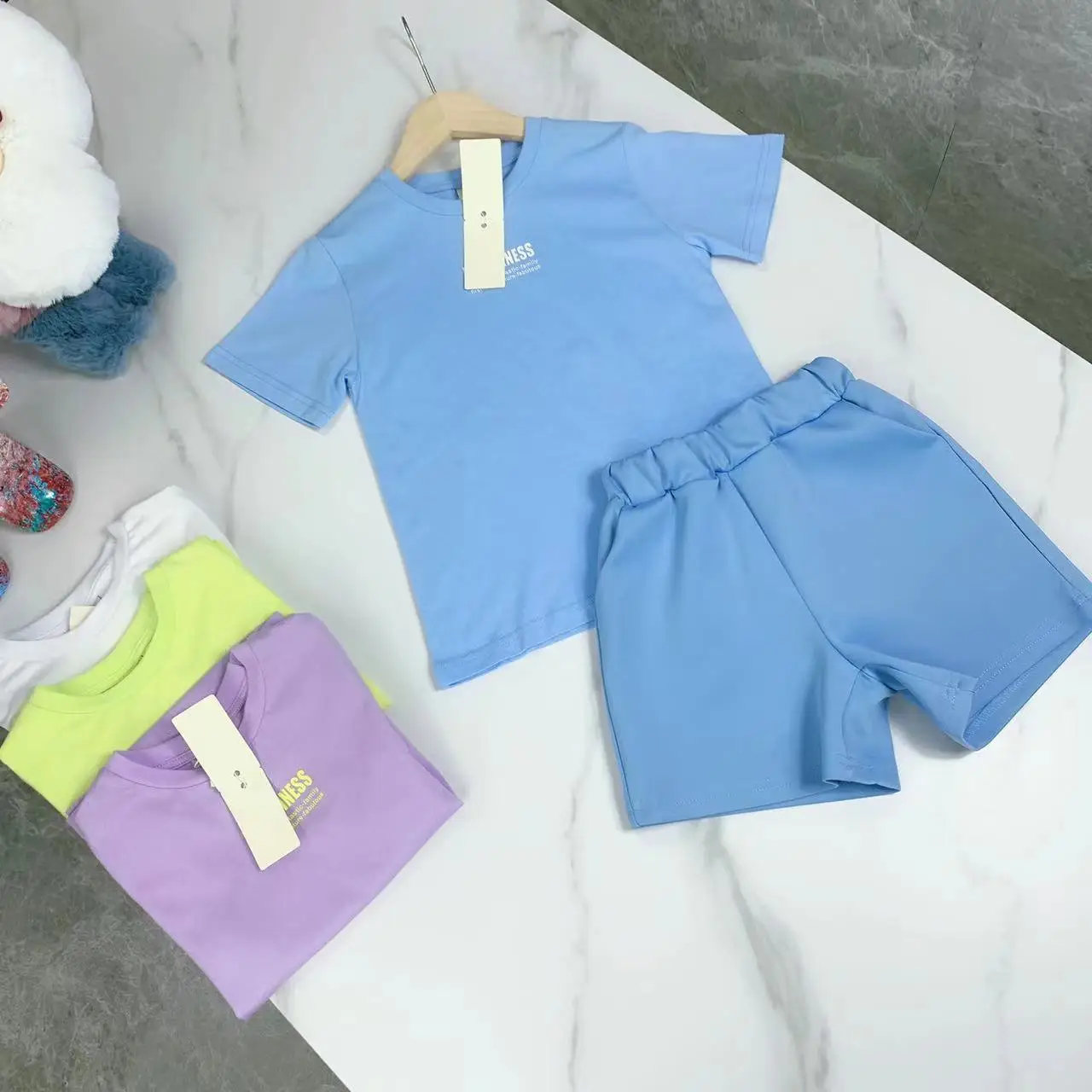 

Роскошная брендовая дизайнерская детская одежда, комплекты для девочек, лето 2022, детская одежда с коротким рукавом, хлопковая футболка с на...