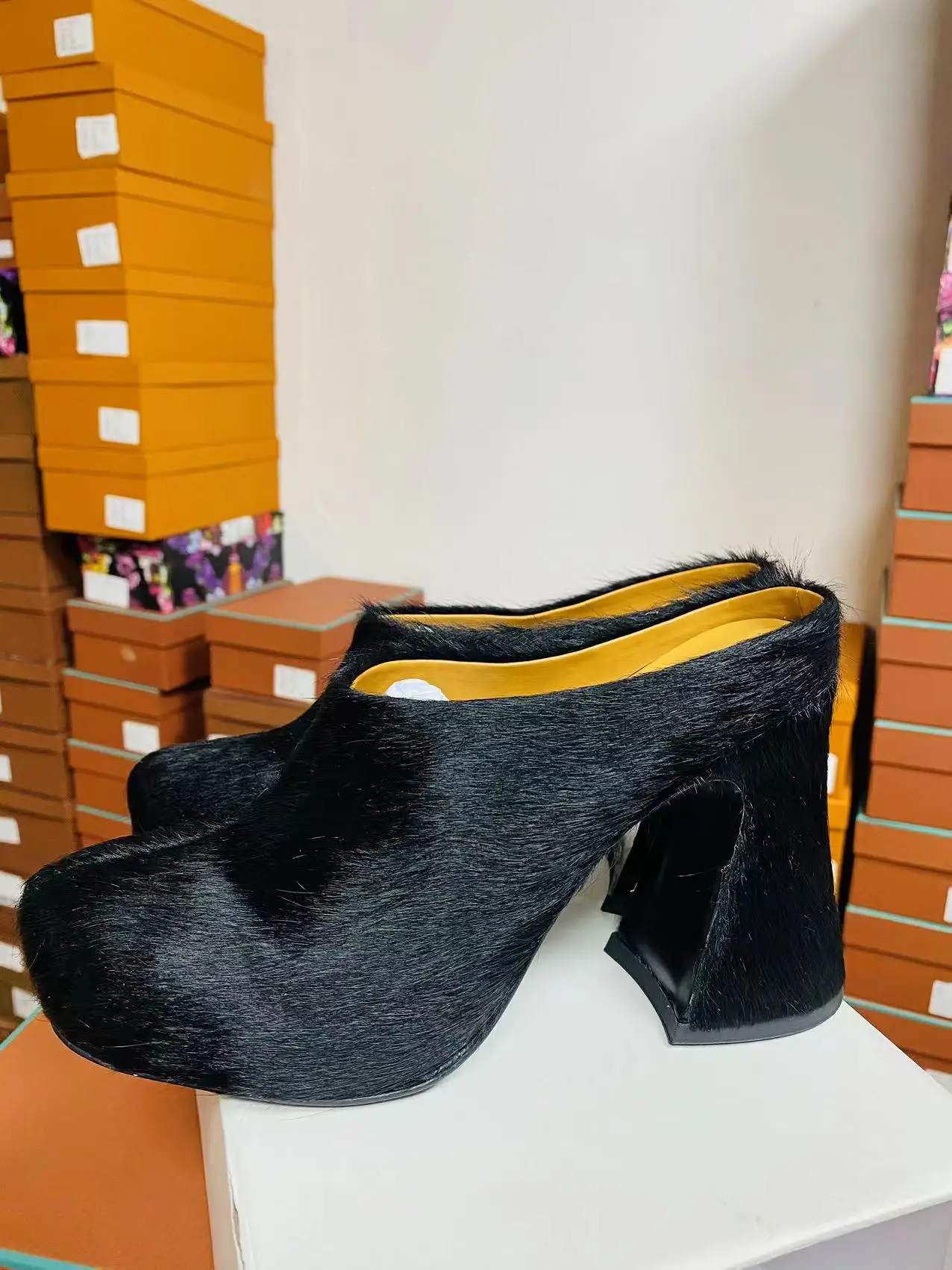 

New In Designer Replica Brand Marn Black High Heeled HorseHair Leather Women Shoes Elegant Fashion Luxury Cute Fur Ladies Heel