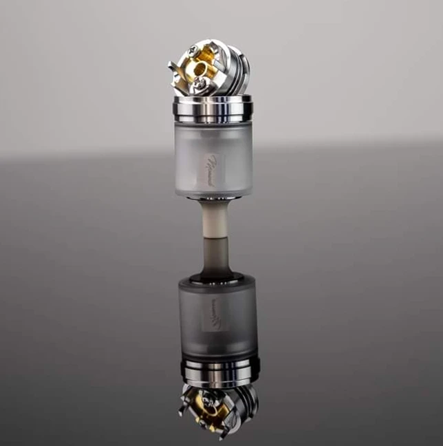 

YFTK Style Monarchy J3S Style DL RTA 316SS PCTG 2.5ml 22mm Diameter E-cigarette Rebuildable Tank Vape Atomizer Vs Berserker Rta