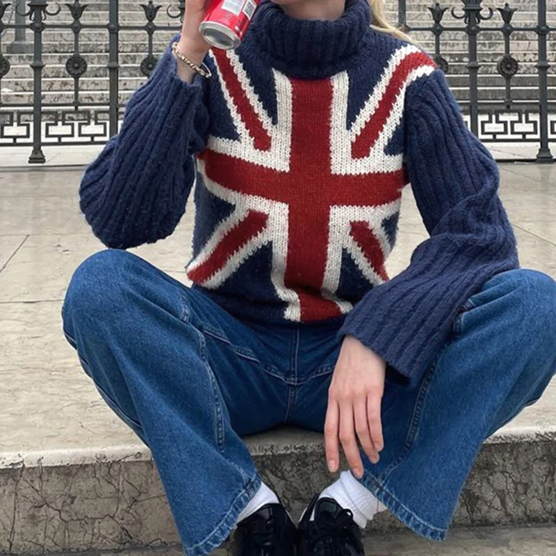 Женский свободный свитер-водолазка с длинным рукавом и принтом