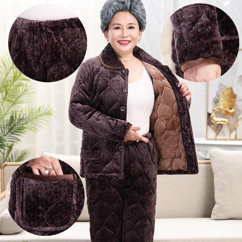Winter middle-aged and elderly grandma's pajamas with extra-large three-layer padded quilted padded mink velvet home clothes.
