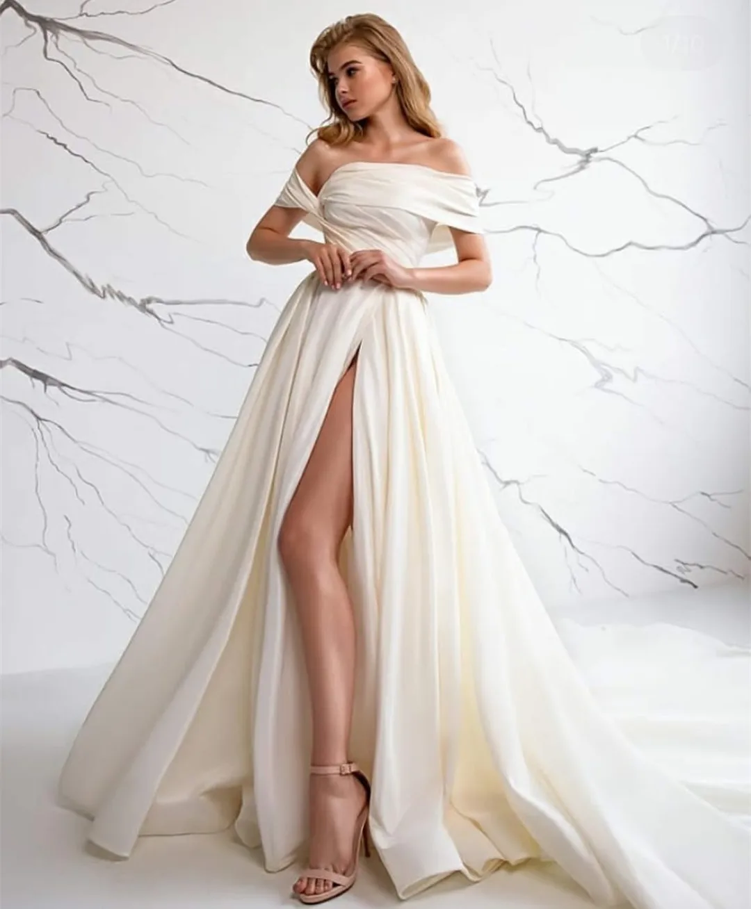 

Женское длинное атласное свадебное платье, элегантное платье с открытыми плечами, расширяющееся книзу, с карманами, со шлейфом, для невесты