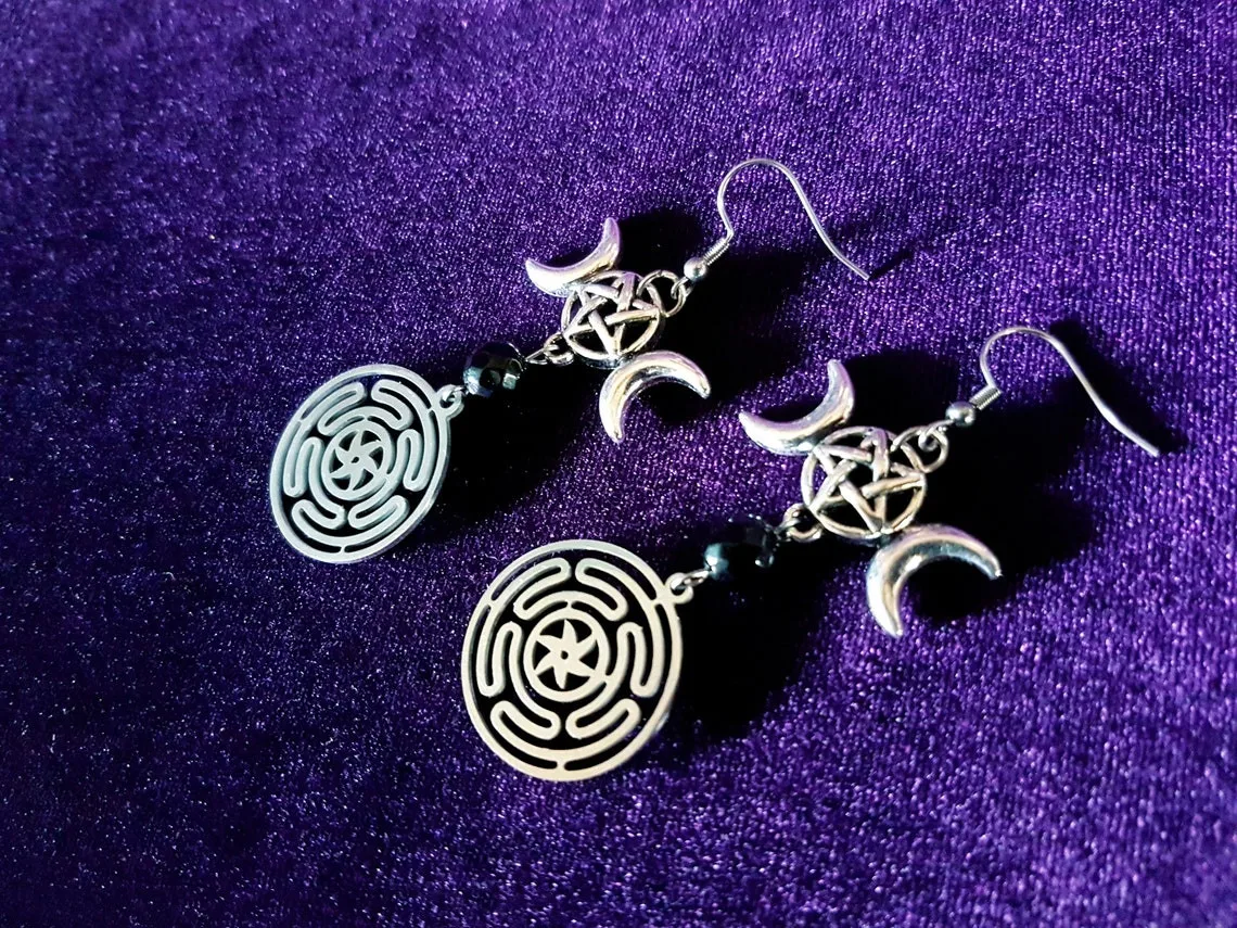 

New Inverted Pentagram Earrings Triple Moon Goddess Earrings Gothic Mystery Jewelry Earings Fashion Jewelry 2022