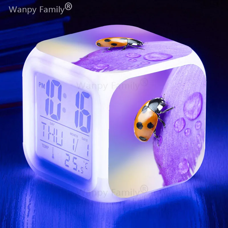 

2022 New Plastic Alarm Clock Children Gift Luminous Electronic Watch Kids Room Color Change Luminous Wake Up Timer Alarm Clock