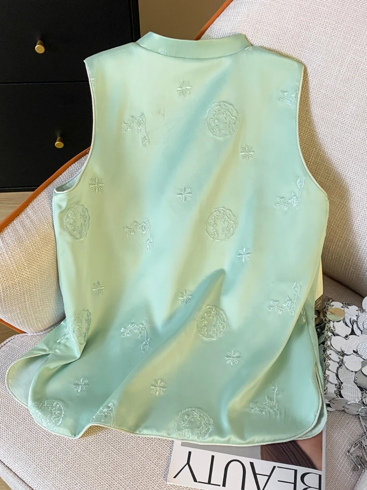 Новый китайский жаккардовый атласный зеленый жилет женский на весну и лето ретро